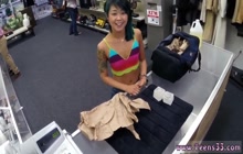 Asian teen fucked in the pawnshop